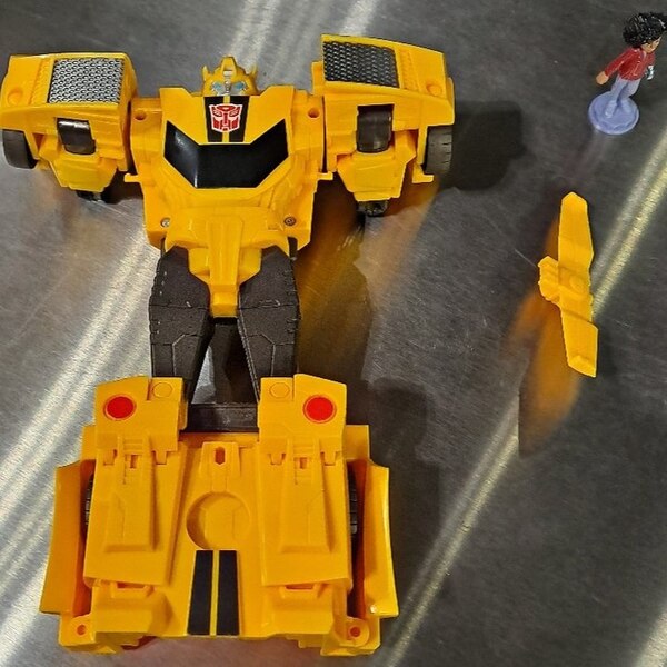 Image Of Transformers EarthSpark Bumblebee  (10 of 17)