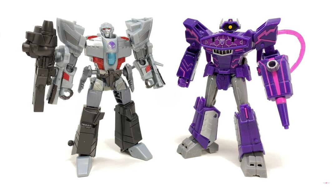 In Hand Image Of Transformers Earthspark Megatron Deluxe Class  (8 of 28)