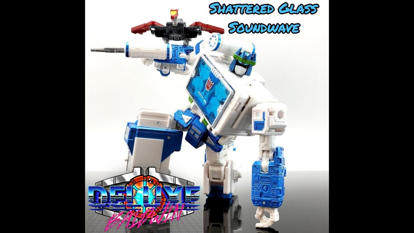 Transformers Shattered Glass Soundwave Review