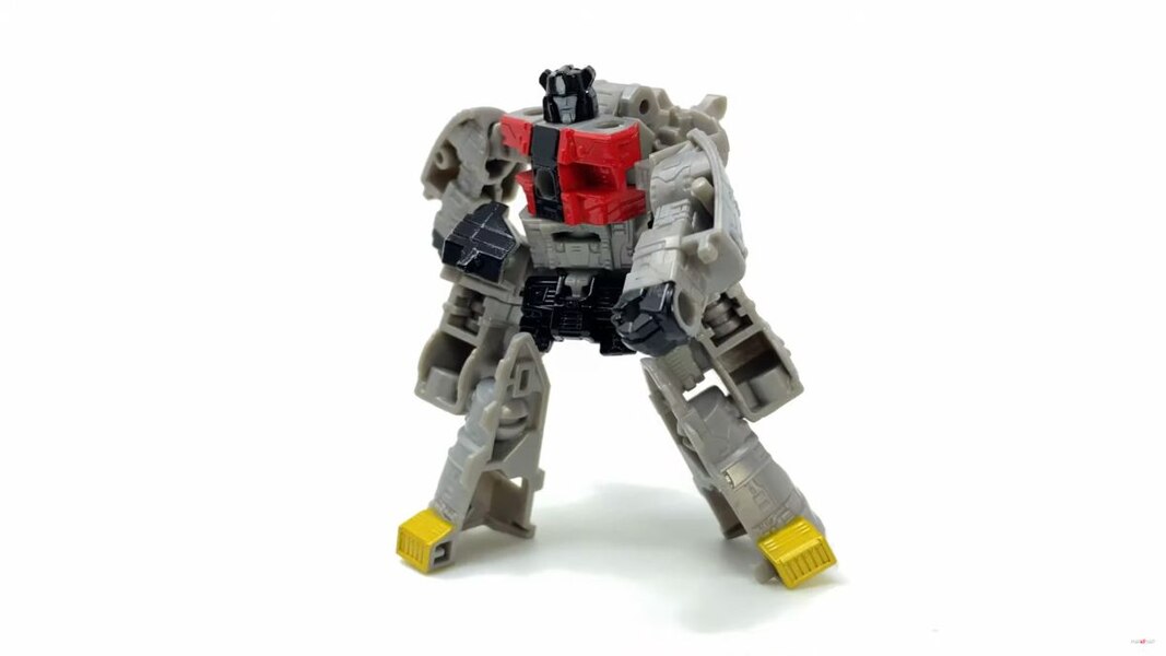 In Hand Image Of Legacy Evolution Core Class Sludge Toy  (7 of 39)
