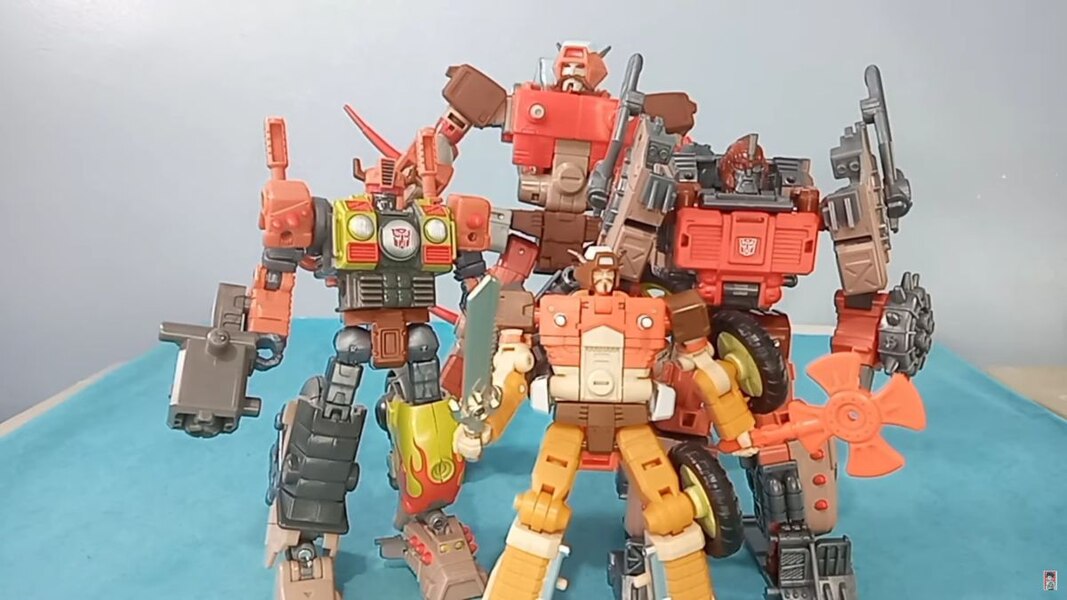 In Hand Image Of The Transformers Legacy Evolution Junkion 2  (5 of 9)