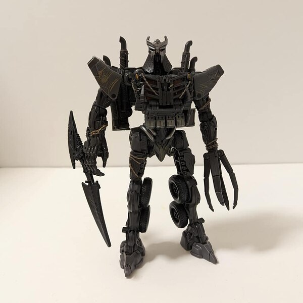 Image Of Transformers Rise Of The Beasts Scourge Toy  (1 of 23)