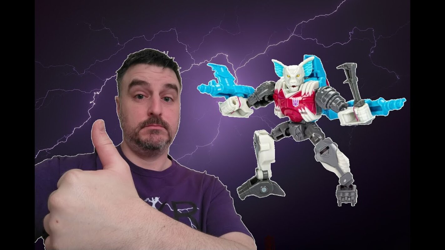 Toy Review - Transformers Legacy Core Class: Bomburst