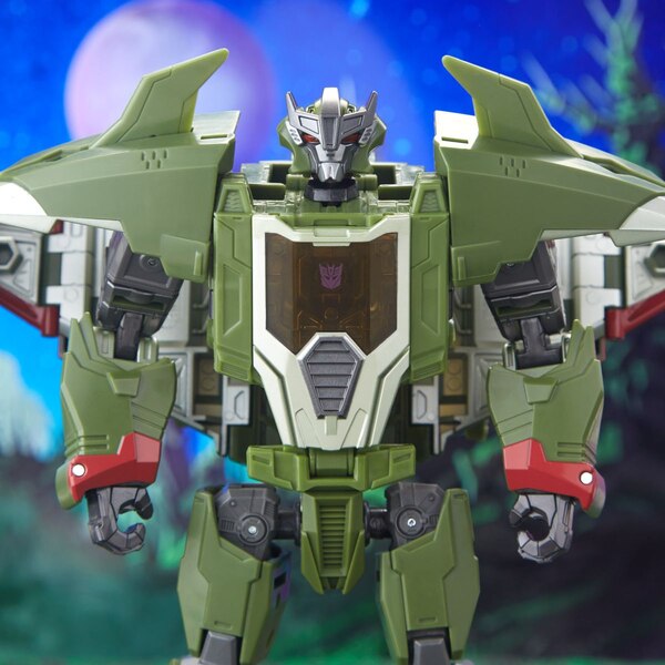Official Image Of  Legacy Evolution Leader Skyquake  (66 of 101)