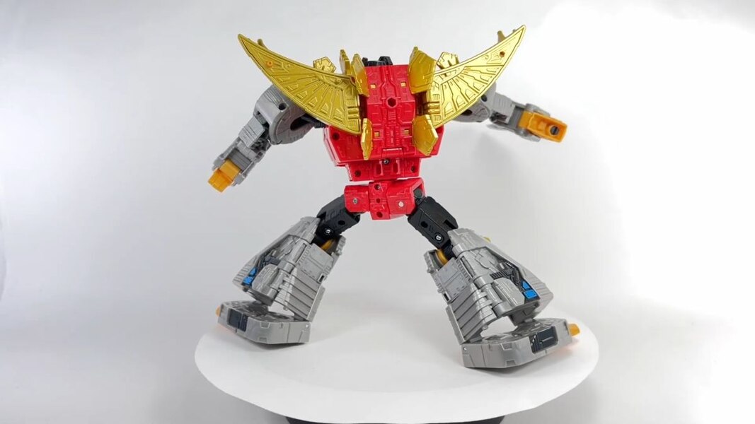In Hand Image Of Transformers Studio Series 86 Leader Dinobot Snarl  (31 of 32)