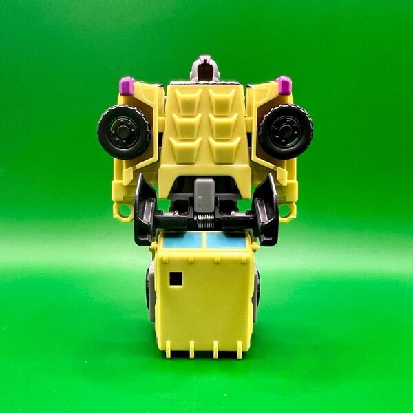 In Hand Image Of Transformers Earthspark 1 Step Swindle  (10 of 16)