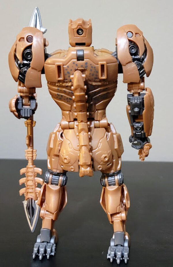 In Hand Image Of Transformers Studio Series Rise Of The Beasts Cheator Voyager  (2 of 9)