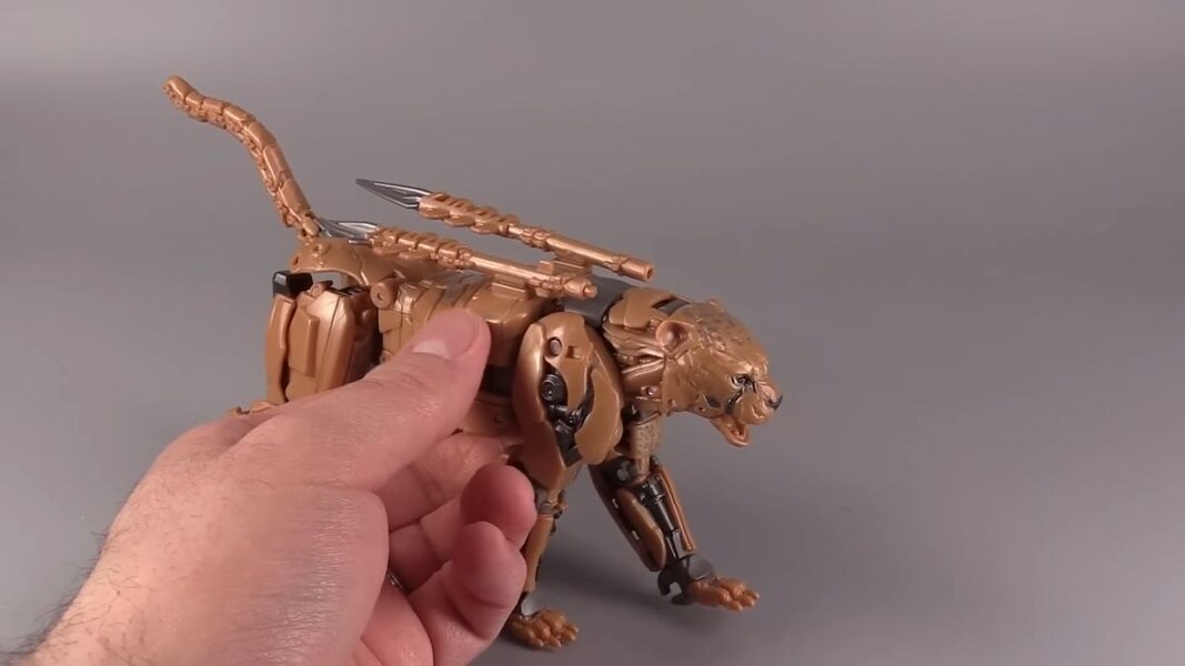 In Hand Image Of Transformers Studio Series Rise Of The Beasts 98 Cheetor  (17 of 18)