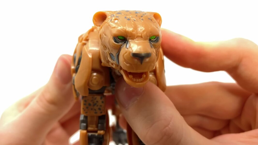 In Hand Image Of Studio Series Rise Of The Beasts 98 Cheetor  (35 of 51)