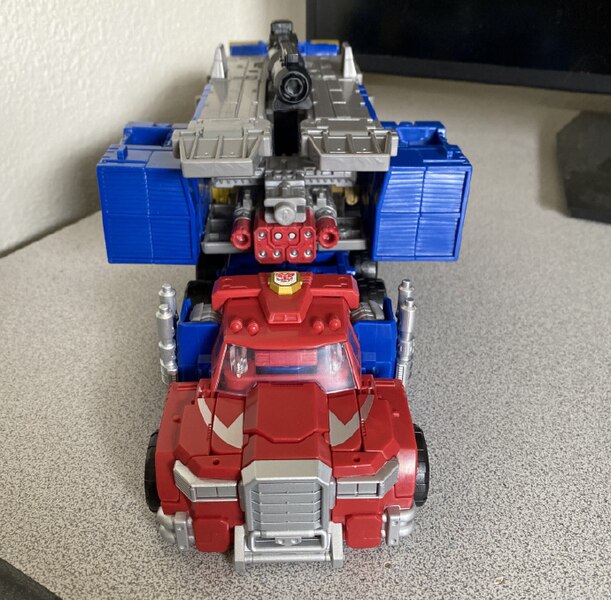 In Hand Image Of Transformers Legacy Commander Class Armada Optimus Prime  (9 of 39)