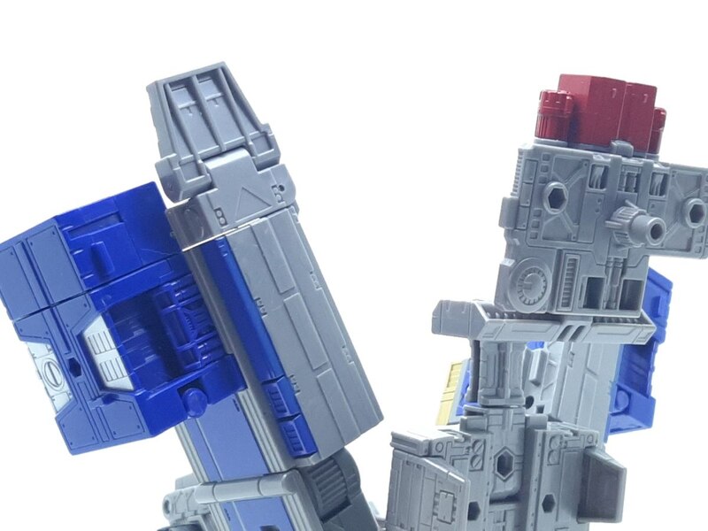 New In Hand Images Of Legacy Evolution Commander Armada Optimus Prime  (25 of 49)