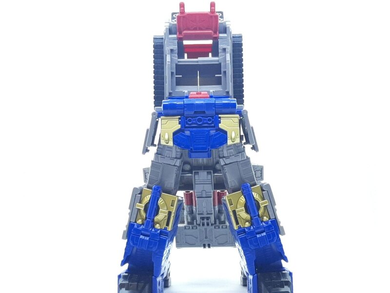 New In Hand Images Of Legacy Evolution Commander Armada Optimus Prime  (32 of 49)