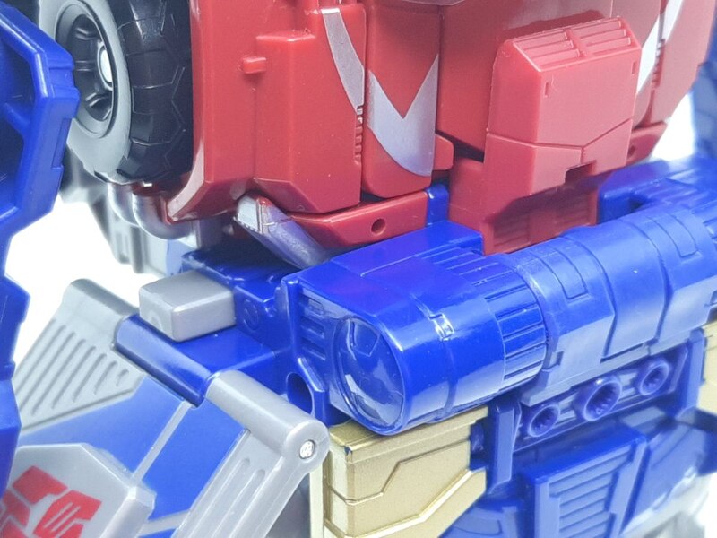 New In Hand Images Of Legacy Evolution Commander Armada Optimus Prime  (35 of 49)