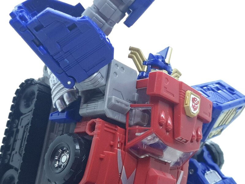 New In Hand Images Of Legacy Evolution Commander Armada Optimus Prime  (43 of 49)