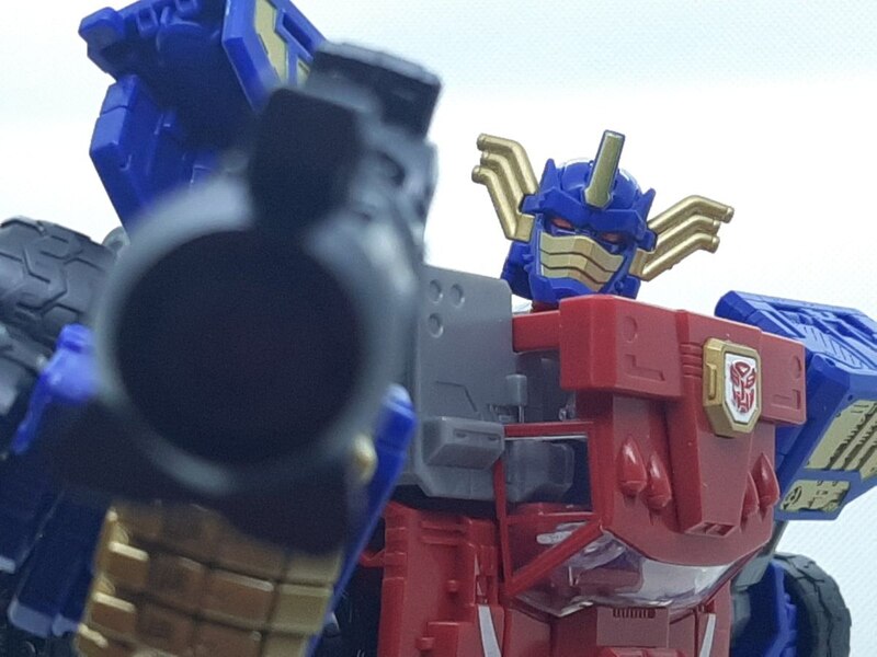 New In Hand Images Of Legacy Evolution Commander Armada Optimus Prime  (44 of 49)