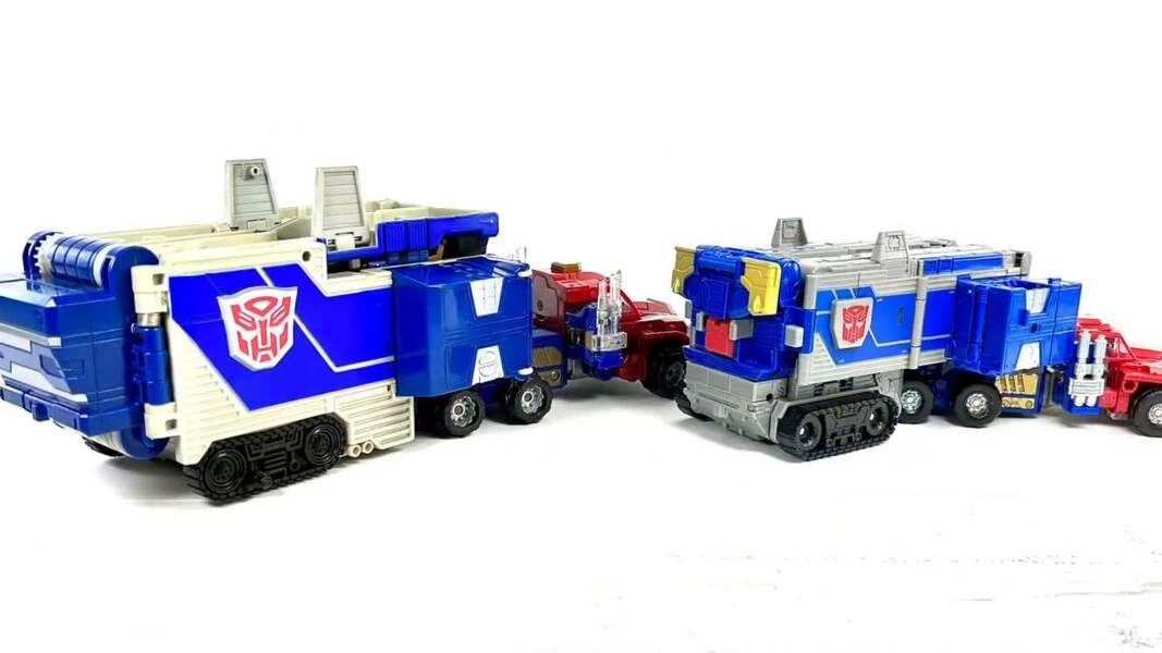 Image Of Legacy Evolution Commander Class Armada Optimus Prime  (16 of 87)