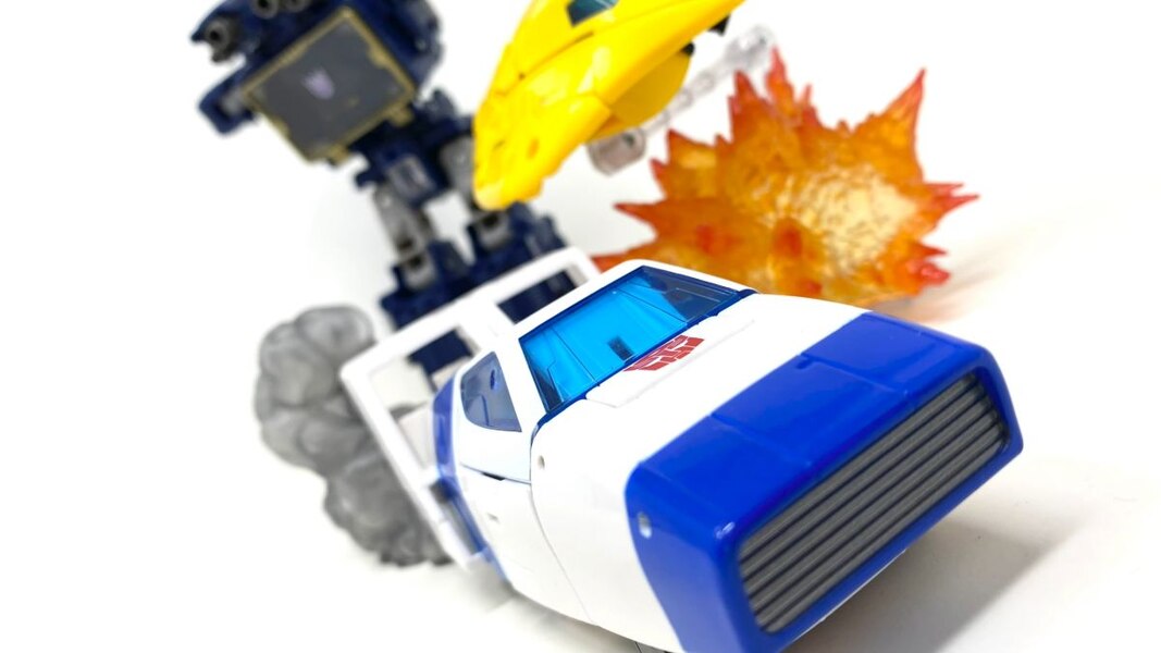 Image Of Transformers Legacy Evolution Origin Autobot Jazz  (2 of 40)