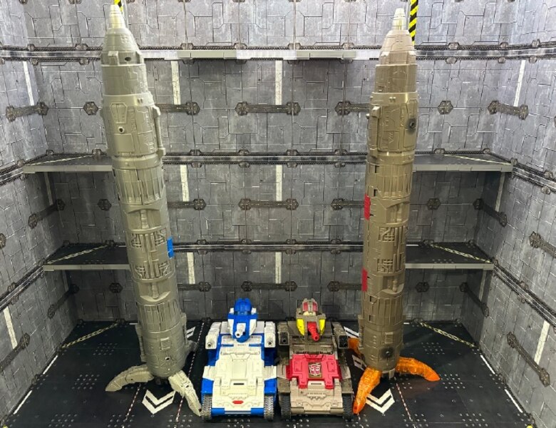 Image Of Generation Selects Guardian Compared With SIEGE Omega Supreme  (8 of 18)