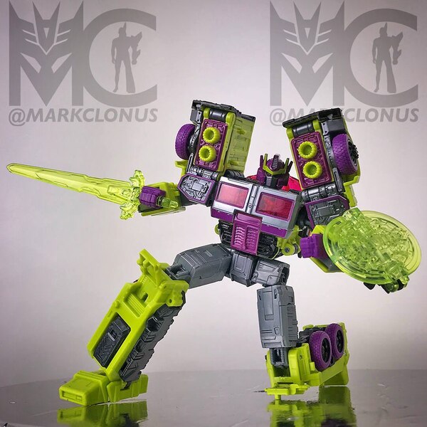 Official Image Of Transformers Legacy Evolution G2 Toxitron, Jazz, Cloudcover  (2 of 10)