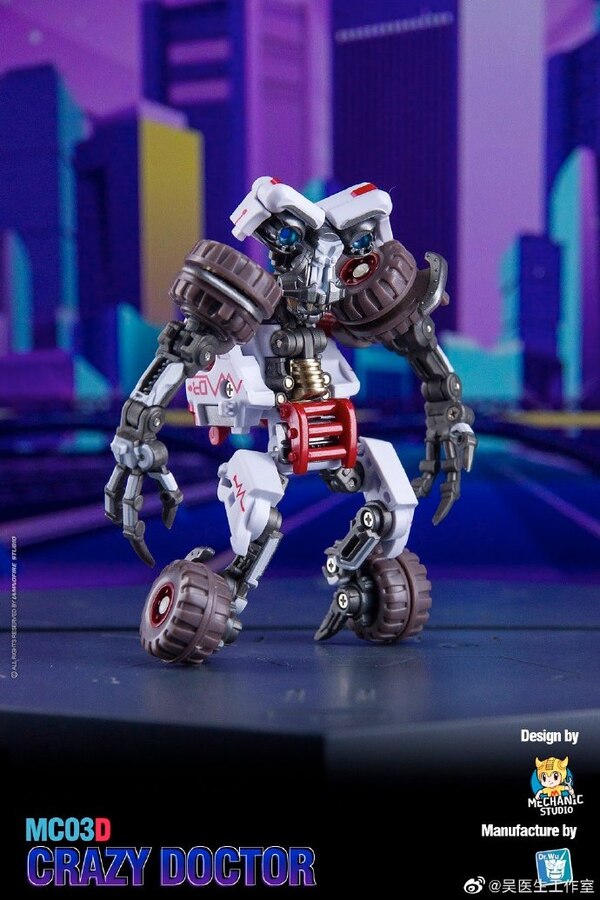 Dr WU MC 03D Little Monster Crazy Doctor Version Limited Edition Image  (3 of 9)