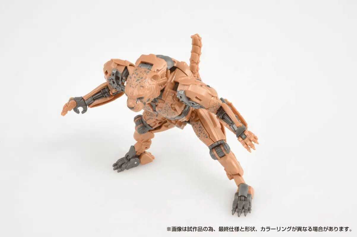 Takara Transformers Rise Of The Beasts Cheetor Official In-Hand Images - Transformed!