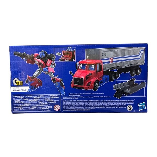 Image Of Transformers Generations VNR Optimus Prime Fan Exclusive  (4 of 4)