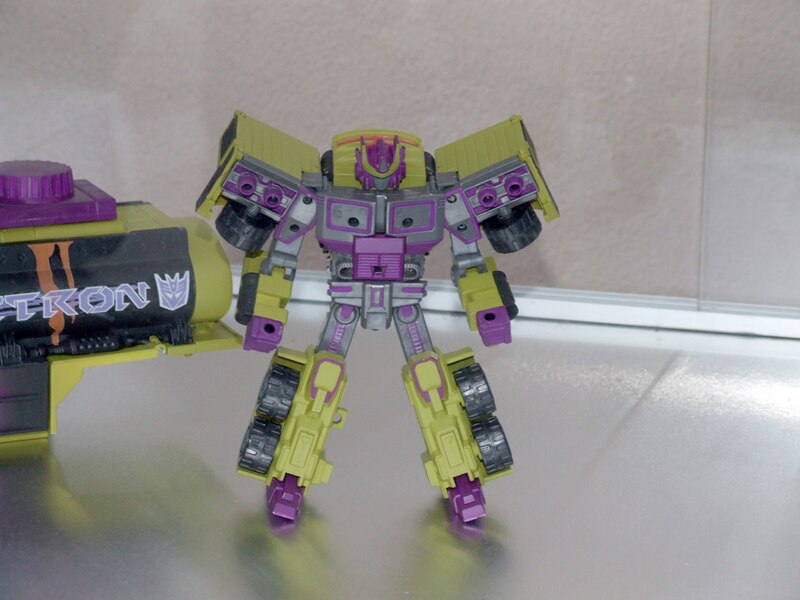 Daily Prime   BotCon 2007 Unreleased Universe Toxitron Image  (1 of 13)