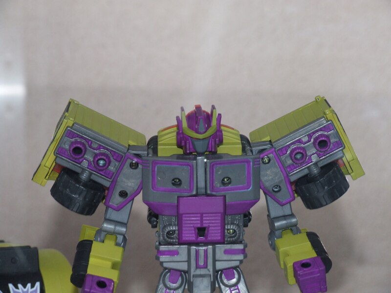 Daily Prime   BotCon 2007 Unreleased Universe Toxitron Image  (6 of 13)