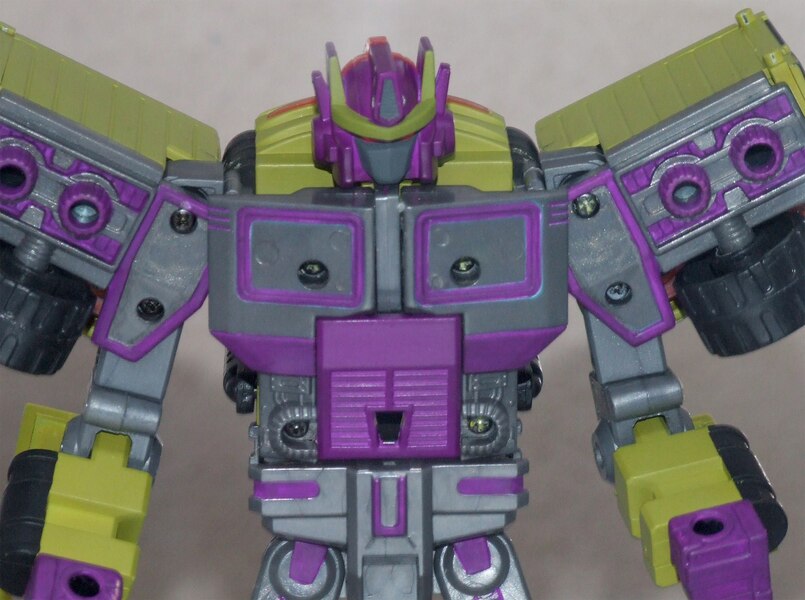 Daily Prime   BotCon 2007 Unreleased Universe Toxitron Image  (8 of 13)