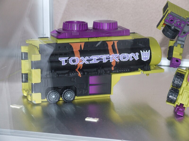 Daily Prime   BotCon 2007 Unreleased Universe Toxitron Image  (13 of 13)