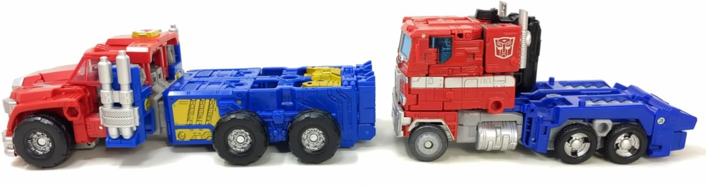 Image Of Legacy Evolution Commander Armada Optimus Prime  (17 of 30)