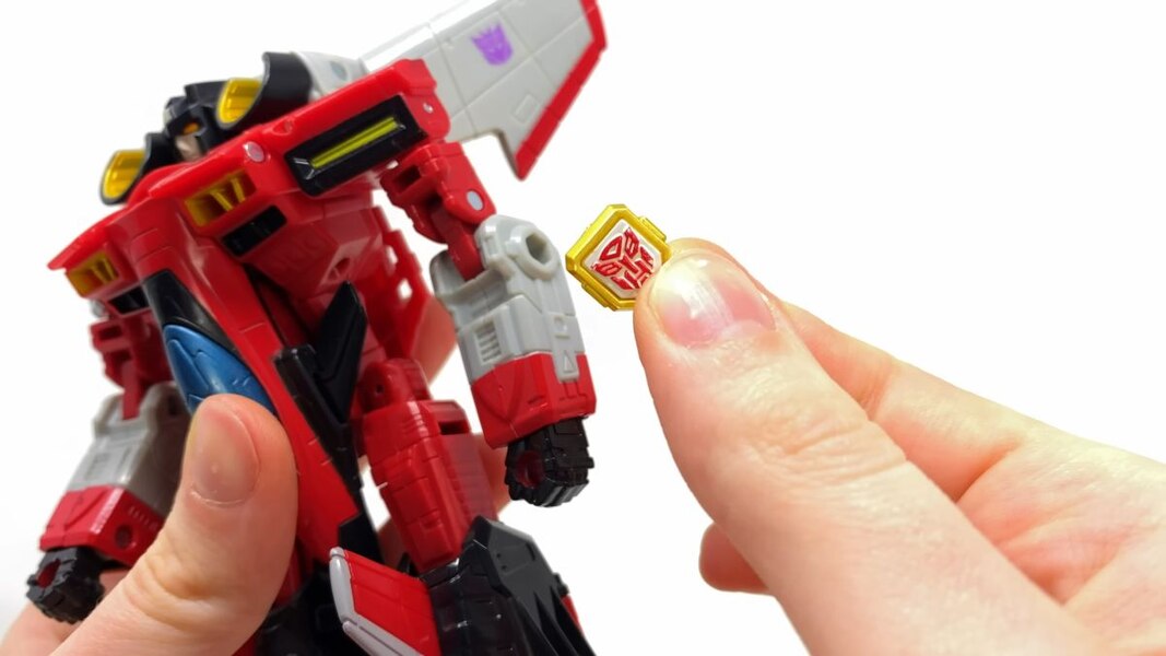 Image Of Legacy Evolution Commander Armada Optimus Prime  (26 of 30)