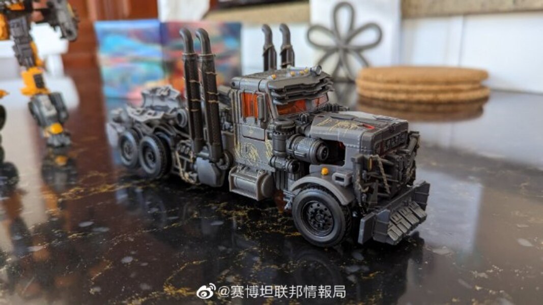 Image Of Transformers Studio Series Leader 101 Scourge  (7 of 12)