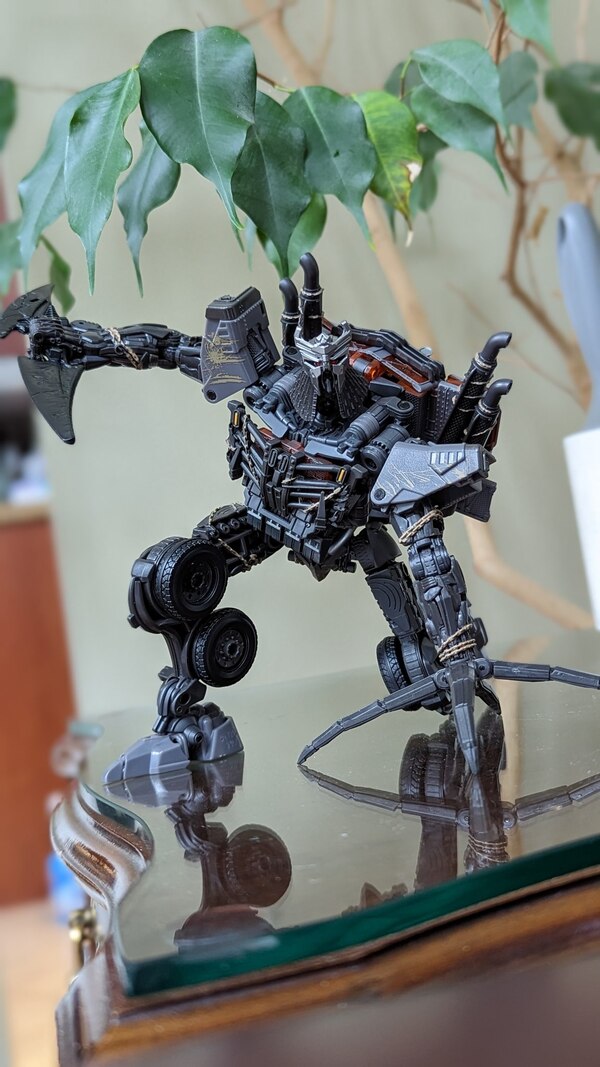 Image Of Transformers Studio Series Leader 101 Scourge  (9 of 12)