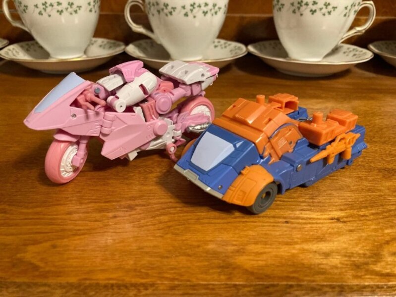 Image Of Transformers Legacy Evolution War Dawn 2 Pack Erial & Dion  (3 of 12)