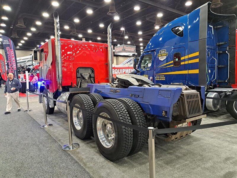 Image Of Transformers Rise Of The Beasts Optimus Prime Freightliner FLT 8664T At Mid America Truck Show  (4 of 6)
