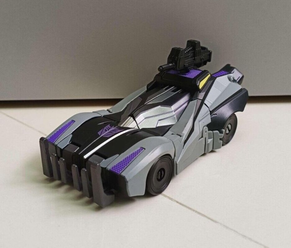 Transformers Studio Series WFC Barricade Gamer Edition In-Hand Images