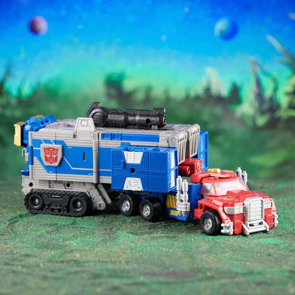 Image Of Armada Optimus Prime Legacy Evolution Commander  (7 of 26)