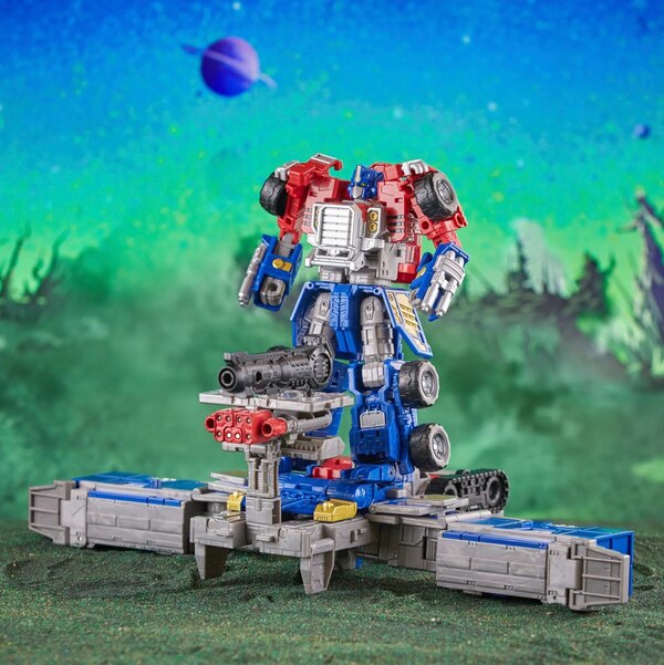 Image Of Armada Optimus Prime Legacy Evolution Commander  (10 of 26)