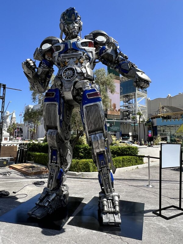 Image Of Mirage  Statue On Tour For Transformers Rise Of The Beasts  (3 of 21)