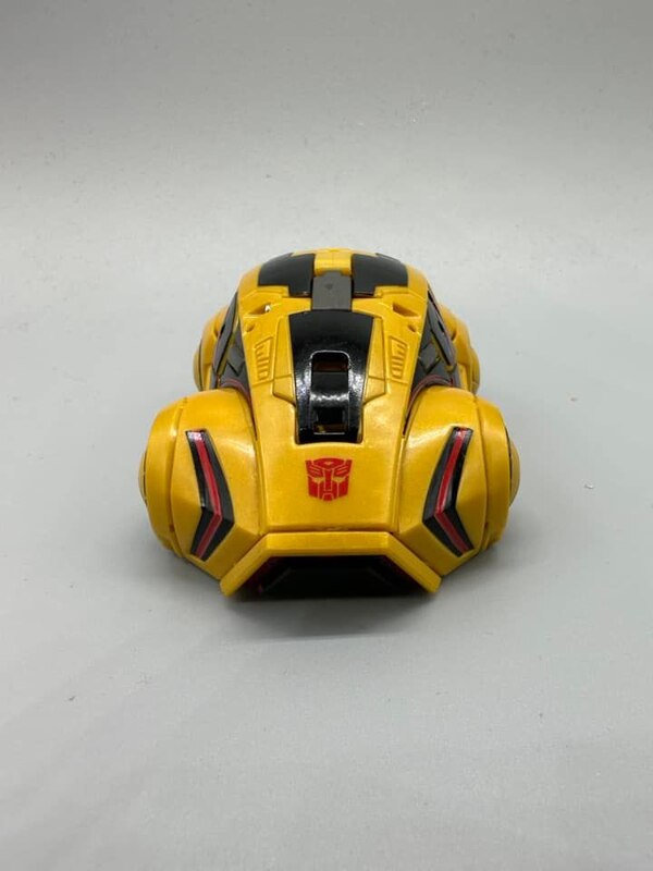 Image Of Gamer 01 Bumblebee Deluxe Class From Transformers Studio Series  (16 of 25)