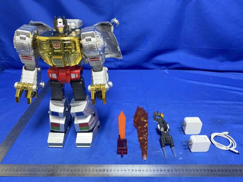 Image Of Robosen G1 Grimlock From Transformers Flagship Robot Series  (1 of 10)