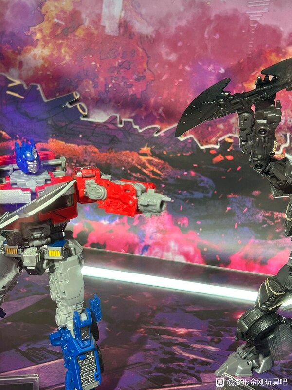 Image Of Leader Optimus Prime From Studio Series Rise Of The Beasts  (17 of 21)