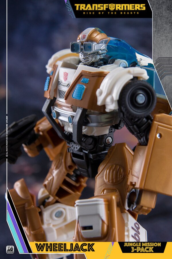 Jungle Mission Wheeljack Toy Photography Image Gallery By IAMNOFIRE  (11 of 18)