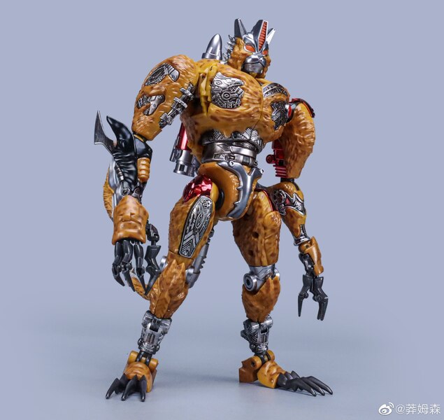 Image Of TransArt Toys BWM 09 Metal Yellow Leopard  (8 of 13)