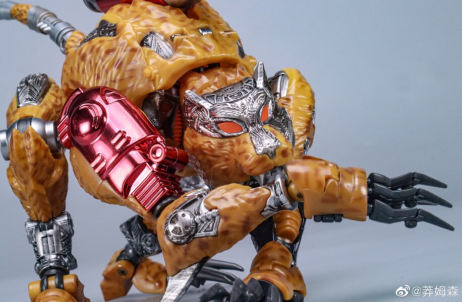 Image Of TransArt Toys BWM 09 Metal Yellow Leopard  (12 of 13)