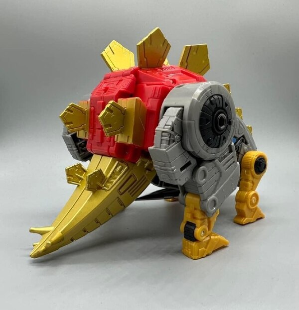 Image Of SS 19 86  Dinobot Snarl From Studio Series Leader Class Figure  (15 of 18)