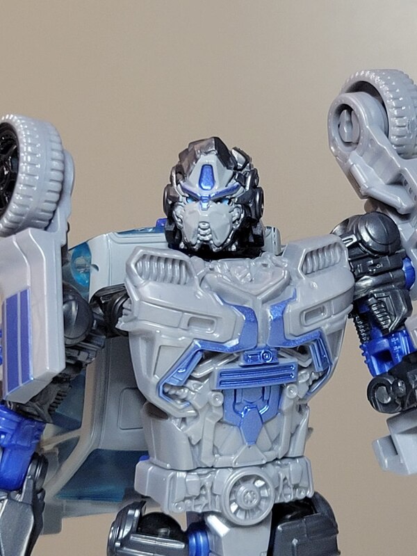 Image Of Deluxe Mirage From Transformers Rise Of The Beasts  (1 of 11)