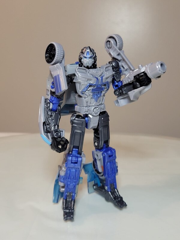 Image Of Deluxe Mirage From Transformers Rise Of The Beasts  (2 of 11)
