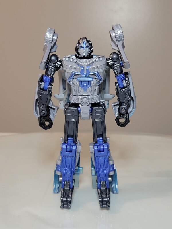 Image Of Deluxe Mirage From Transformers Rise Of The Beasts  (3 of 11)